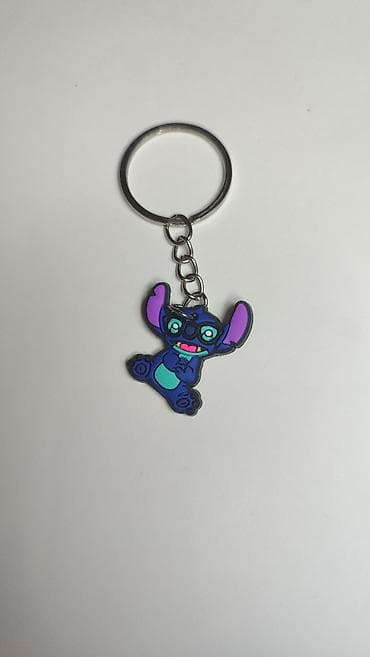 mona zenska torba: Privjesak za ključeve – motiv crtani lik (plavo-ljubičasti, sa — 1
