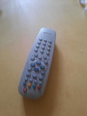stalak za daljinski: Daljinski za tv,televizor Philips.
Ispravan — 5