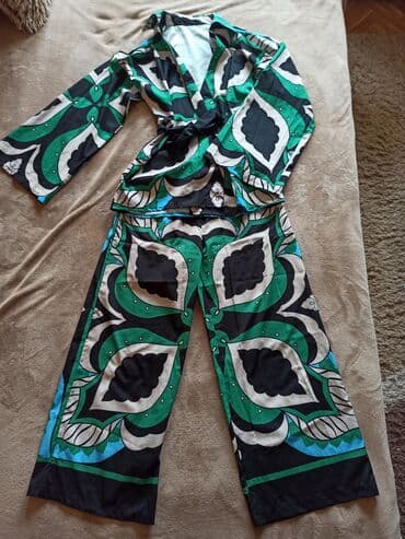 zimske jakne c a: Zara, M (EU 38), Print, color - Multicolored — 1