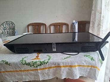 monitori za kompjuter polovni: VOX LED TV – dijagonala oko 32 inča - Tanka crna rama, postolje sa — 3