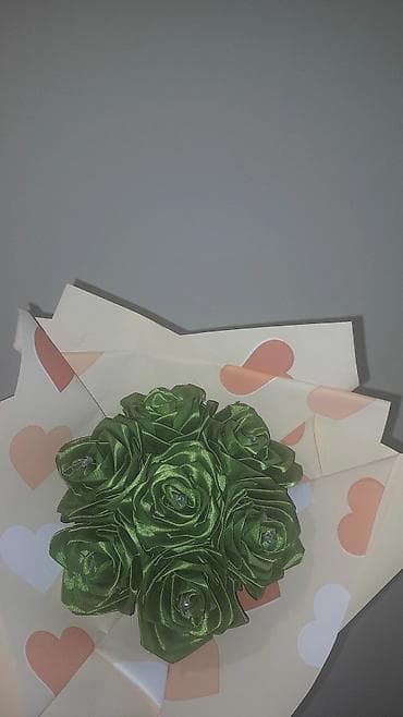Rasveta: Ručni buket od satenskih ruža – zelena kolekcija - Buket sastavljen — 1