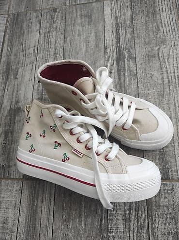 legend velicine: Platnene visoke patike sa motivom trešanja Velicina naznacena 38 ali — 4