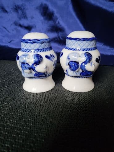 silikonski set za kuhinju: Slanik nov delft holandski rucno oslikan iz 70ih. Mere za jedan,drugi — 2