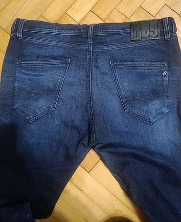 muške dukserice: Replay muške farmerke RBJ - Model: RBJ (kožni label na pojasu) - — 2