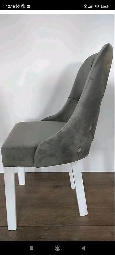 stilski stolovi za trpezariju: Tapacirana stolica sa dugmićima (chesterfield stil) - Presvlaka: meki — 10