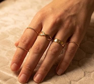 Set zlatnih prstenova – minimalistički dizajn - Materijal: zlatna