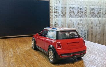 modeli automobila igracke: Nov metalni model automobila Mini Moris. Otvaraju mu se vrata, može da — 8