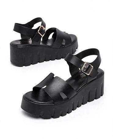 papuce guess: Ženske platform sandale – crne - Materijal: glatka veštačka koža — 1