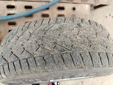 auto pojasevi rs: Komplet od 4 alu felne sa zimskim gumama. - Marka/centar: originalni — 4