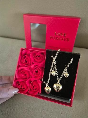 Lične stvari: Elegantan poklon set nakita u luksuznoj roze kutiji sa mirisnim — 7