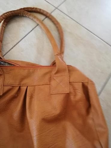 sanel torba cena: Kozna tašna
RASPRODAJA sa mog naloga. Saljem post expresom — 9