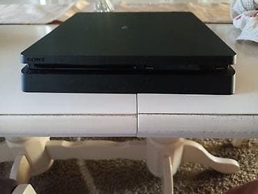 top za grejanje na pelet: Sony PlayStation 4 Slim konzola (crna) - Model: PS4 Slim - Kompaktan — 1