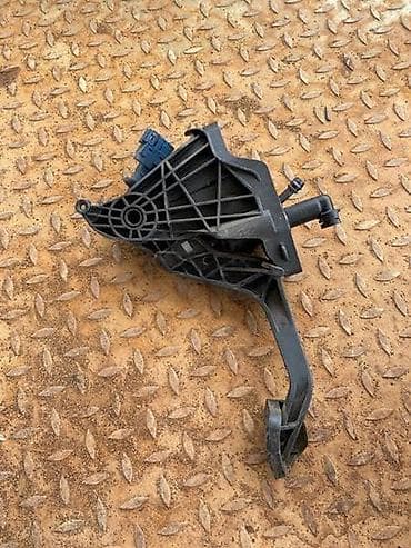 ventilator za auto kabinu: PEDALA KVACILA ZA VOLKSWAGEN POLO - 6R2721059F | Pedala kvacila za — 3