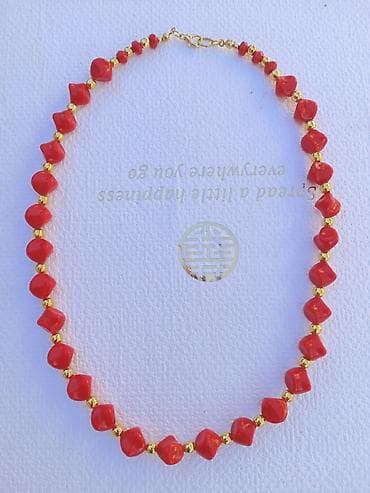 Neseseri: Crvena ogrlica – staklo - Materijal: staklene perle u crvenoj boji — 4