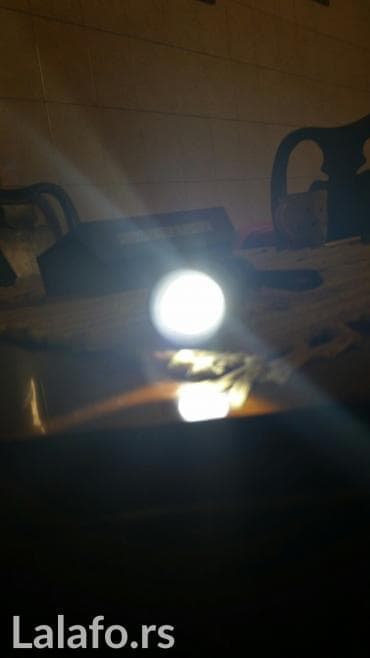 Oprema za kampovanje: Nova baterijska lampa jako velikog dometa,10000w,aluminijumsko — 2