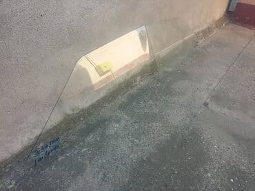 kompjuter za reno clio 2: Bočno desno zadnje staklo Lada 2108 Samara 3 vrata. Polovno, skinuta — 2