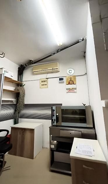 Sobe: IZDAJE SE LOKAL U SREMČlCI 60m² Čitačka ulica, preko puta osnovne — 9