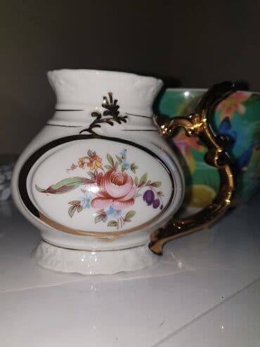 iznajmljivanje klupa i stolova: Solja od porcelana, moze da se koriski i kao manji bokal, prelepo — 1