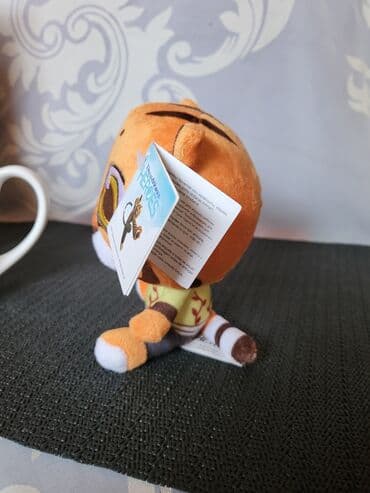 porcelanske solje za caj: Solja nova Heroes porcelanska univerzalna 2017g. Solja sa igrackom — 7