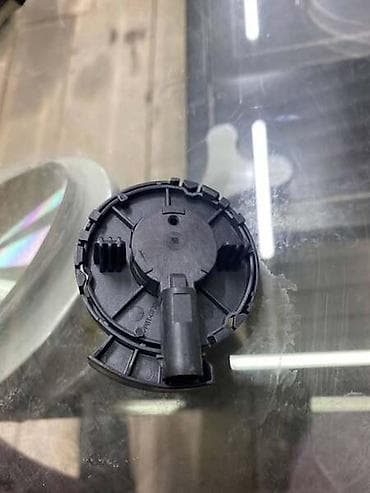 filter za caj: SENZOR UDARA ZA AUDI A4 - 4M0955557A | Senzor udara za Audi A4 B9 — 1