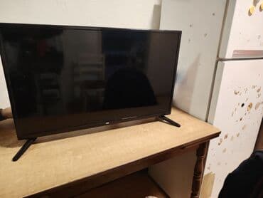 polovni televizori smart: VOX LED televizor, dijagonala oko 32–40 inča (procena po odnosu — 6