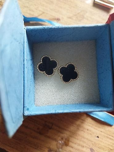 Venčanice i aksesoari: Set nakita – ogrlica i minđuše sa crnim detelina priveškom - — 2