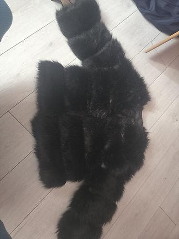 parfemi oriflame zenski: Crna ženska bunda od veštačkog krzna - Model: kratka bunda sa — 2