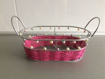 sampanjac za decu: Ukrasna metalna korpica
22x13x8cm — 1