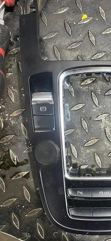 ogledalo rs: AUDI Q5 DELOVI PREKIDAC RUCNE | Aidi delovi ZEMUN   06******** AUDI — 2