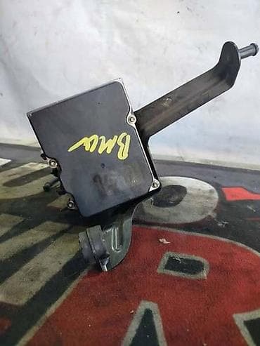 rs automobili: RACUNAR ABS PUMPE E60 ZA BMW 518, 520, 520 GT . OD 2002. DO 2013 — 2