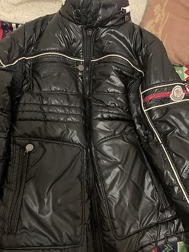 bele jakne: Moncler muška jakna – crna, punjena perjem (oznaka “New Down – Classe — 4