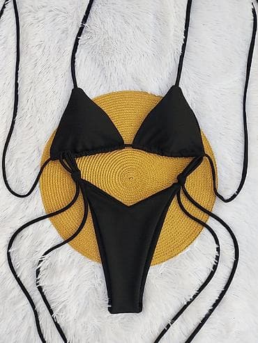 plazna: Crni bikini set – trouglasti top i gaćice na vezivanje - Boja — 3