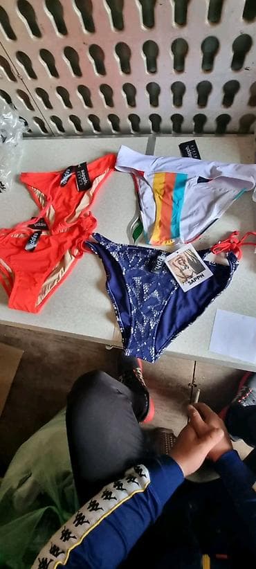 Ženski donji delovi kupaćih kostima – različiti modeli i brendovi