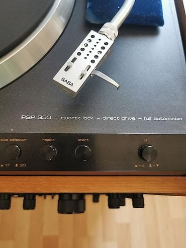 veliki zvucnici: SABA hi‑fi komponentni sistem sa namenskim drvenim stalkom i velikim — 10