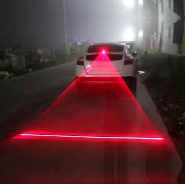zadnje stop svetlo: Auto lasersko magleno svetlo – crvena bezbednosna linija Opis: - — 1