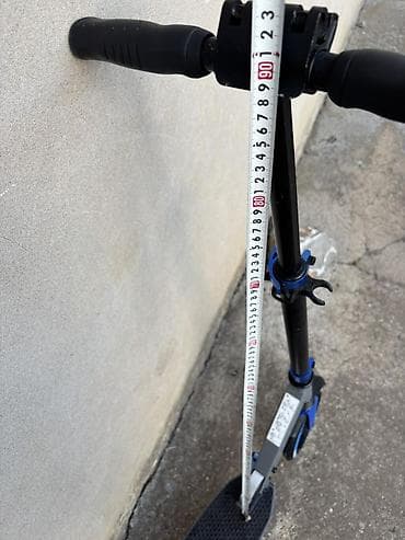 zastava srbije i rusije: Trotinet je potpuno ispravan i u odlicnom stanju sa sitnim tragovima — 9