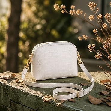 ženska bluza: Ženska crossbody torba – bele boje, kroko teksture - Materijal — 3