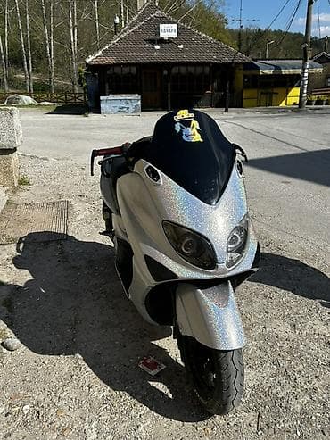 buvljak lazarevac automobili: Skuter Yamaha Tmax 500 Uradjeno kraburatori Zamenjen kais Malosi — 3