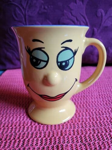 solje za espresso kafu: Solja nova,vintaz porcelanska. Visina. 11cm. Stopa. 6,5cm — 1