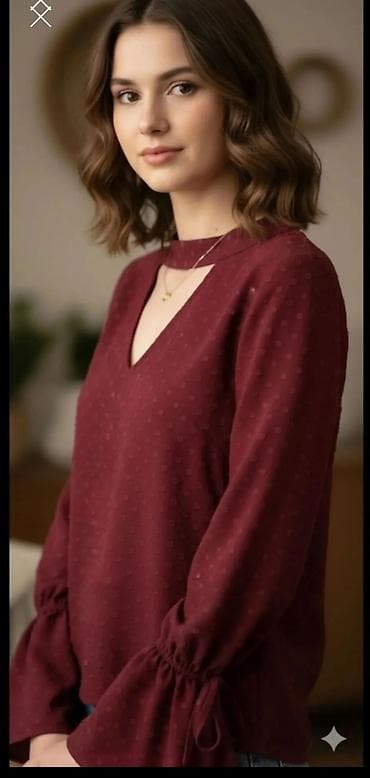 Elegantna ženska bluza u boji bordo vina. - Materijal: lagan i na lalafo.rs Elegantna ženska bluza u boji bordo vina. - Materijal: lagan i