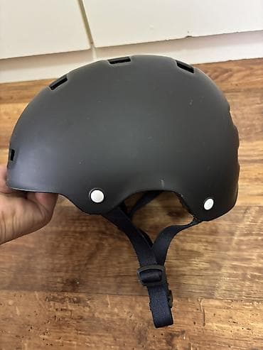 trotinet 2 u 1: Kaciga za rolere, skejt, biciklo itd vel S 52-55 cm je potpuno — 4