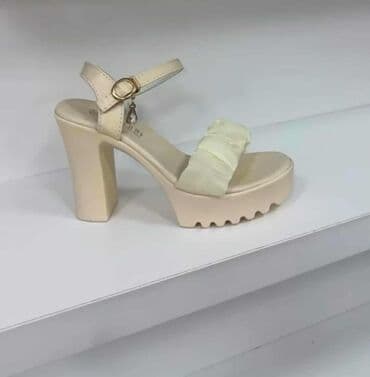 steve madden sandale sa cirkonima: Sandals, 39 — 5