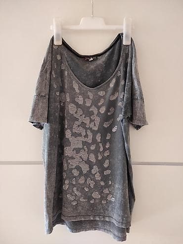 Zenska majica Street One veličina 40. Poluobim grudi 54. Materijal