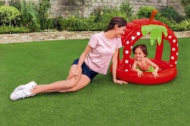 dječje majice sa uv zaštitom: Cena 3490 din Malina bazen sa tendom Bestway Very Berry privlačan je — 1