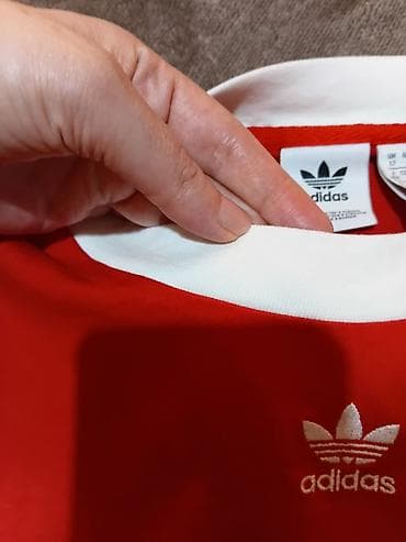 guess torbice cena: Ženska majica adidas CROP TOP - Kroj: kratka (crop), ravnog pada — 8