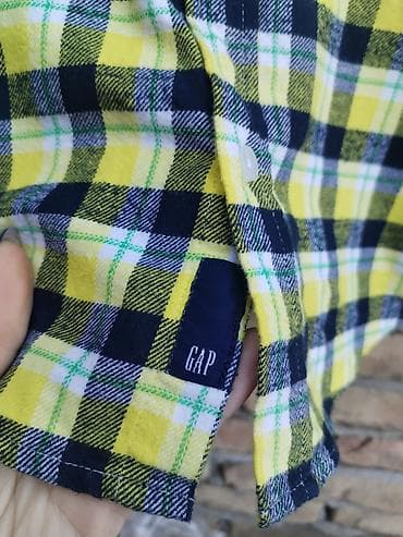 Shorts: Gap kosulja za decake vel 6-7g
Kao nova — 4