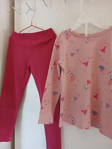 comma pantalone: Dečiji kompleti odeće – 2 seta Set 1: - Majica kratkih rukava sa — 4