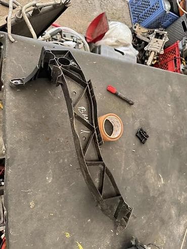 prenosiva nosa aksa: NOSAC LEVOG FARA BMW 1 | Nosac levog fara bmw 1 — 1