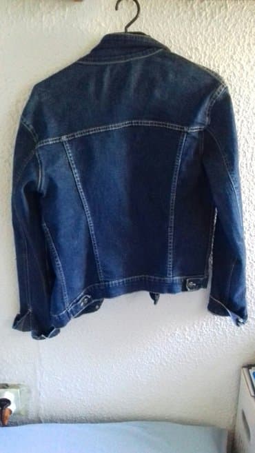 Women's Clothing: Teksas jakna max velicina 38 slanje ili licno preuzimanje Zrenjanin — 2