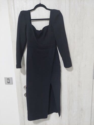 polovni montoni: Elwgantna haljina sa slicem velicina M — 1